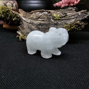 Figurine Éléphant, Cristal de Roche, Brésil, Qualité A