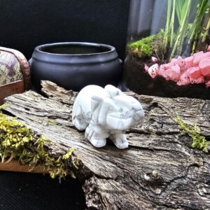 Figurine Éléphant Howlite, Zimbabwe, Qualité A
