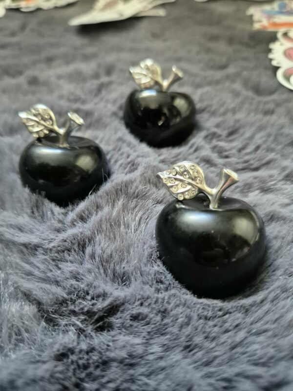 Figurine Pomme, Obsidienne noire,
Qualité AA – Image 2